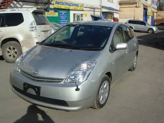 2004 Toyota Prius Photos