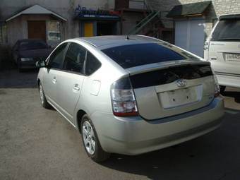 2004 Toyota Prius Photos