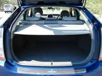 2004 Toyota Prius Wallpapers