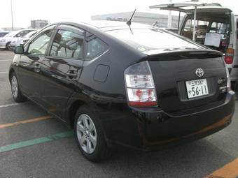 2004 Toyota Prius Photos