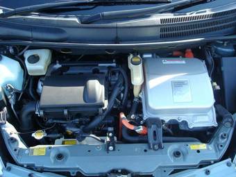 2004 Toyota Prius Photos