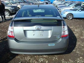 2004 Toyota Prius Photos