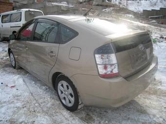 2004 Toyota Prius Pictures
