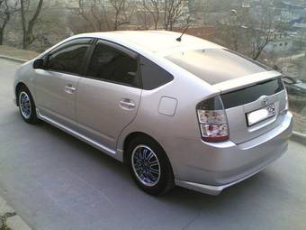 2004 Toyota Prius Pictures