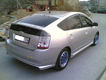 2004 Toyota Prius Photos