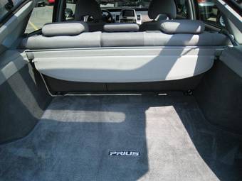 2004 Toyota Prius Images