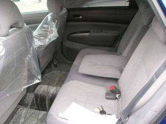 2004 Toyota Prius Pictures