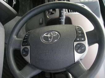 2004 Toyota Prius Photos