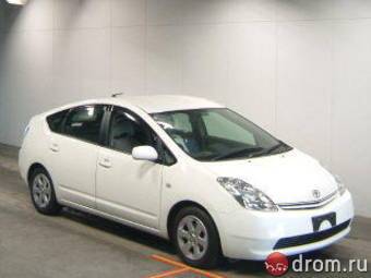 2004 Toyota Prius Pictures