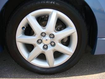 2004 Toyota Prius Pics
