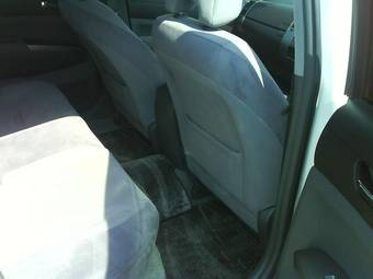 2004 Toyota Prius Pictures