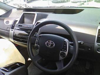 2004 Toyota Prius Pictures