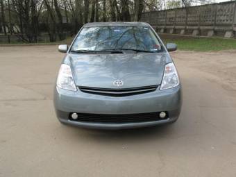 2004 Toyota Prius Pictures