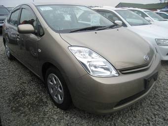 2004 Toyota Prius Photos