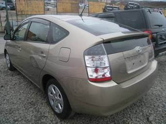 2004 Toyota Prius Pictures