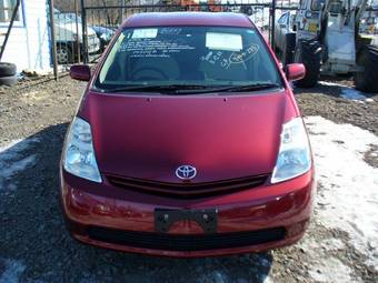 2004 Toyota Prius Photos