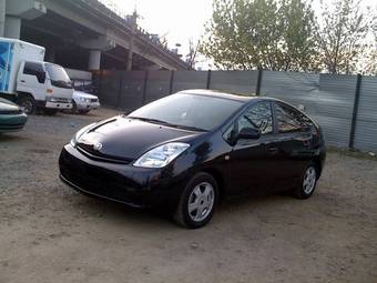 2004 Toyota Prius Pics