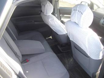 2004 Toyota Prius Images
