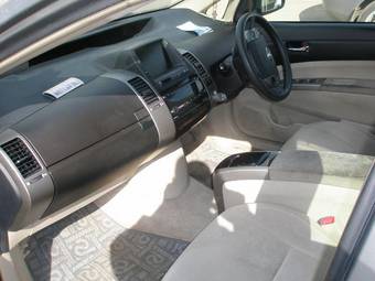 2004 Toyota Prius Photos