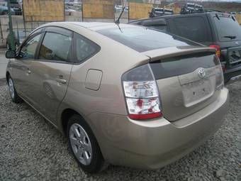 2004 Toyota Prius Photos