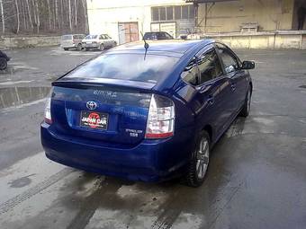 2004 Toyota Prius Pictures
