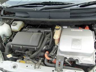 2004 Toyota Prius Pictures