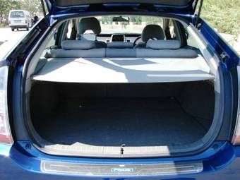 2004 Toyota Prius Photos
