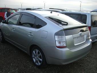 2004 Toyota Prius Photos