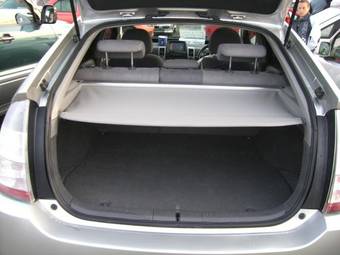 2004 Toyota Prius Photos