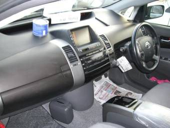 2004 Toyota Prius Wallpapers