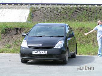 2004 Toyota Prius Photos