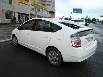 2004 Toyota Prius Photos