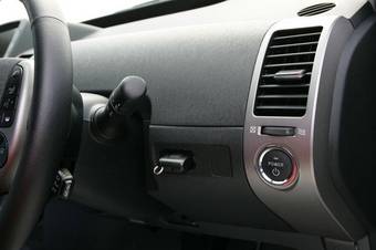 2004 Toyota Prius Pictures