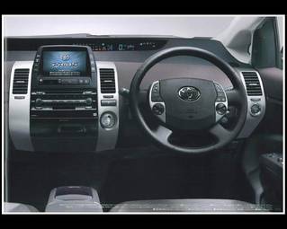 2004 Toyota Prius Photos