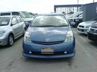 2004 Toyota Prius Pictures