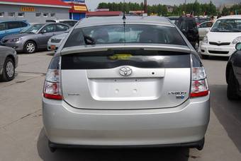 2004 Toyota Prius Pictures