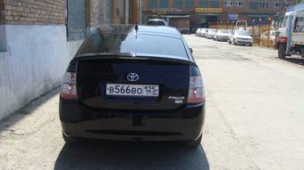 2004 Toyota Prius Photos