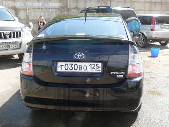 2004 Toyota Prius Photos