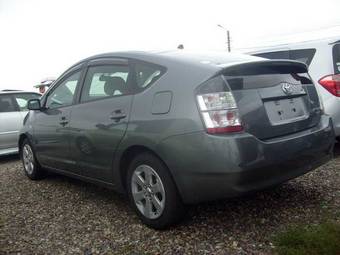 2004 Toyota Prius Photos