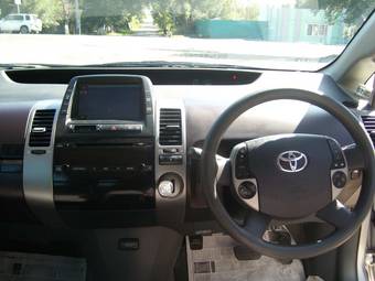 2004 Toyota Prius Photos