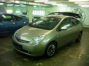 2005 Toyota Prius Pics