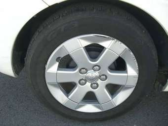 2005 Toyota Prius Pics