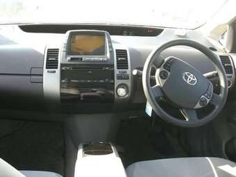 2005 Toyota Prius Wallpapers
