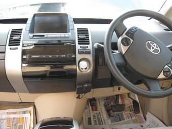 2005 Toyota Prius Pics