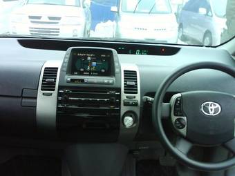2005 Toyota Prius Pictures