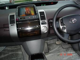 2005 Toyota Prius Images