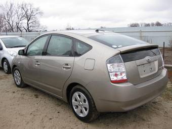 2005 Toyota Prius Wallpapers