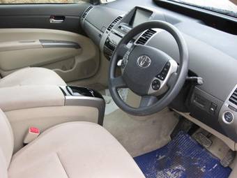 2005 Toyota Prius Images