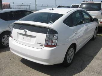 2005 Toyota Prius Pictures