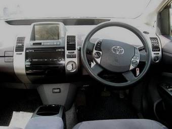 2005 Toyota Prius Photos